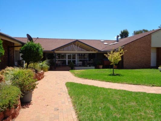 William Beech Gardens - Waler