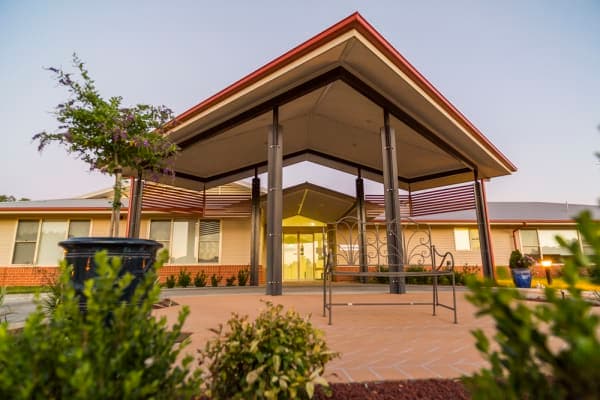 Whiddon Narrabri- Robert Young