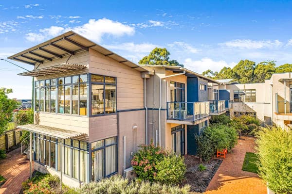 Hugh Cunningham Gardens