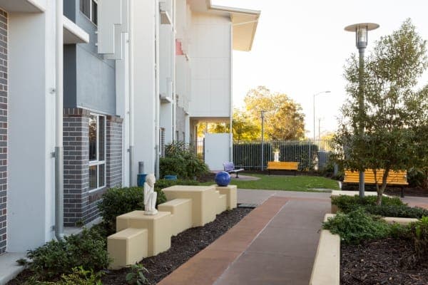 Regis Sandgate - Lucinda